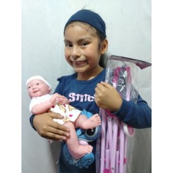 Promo Muñeca Bebe de Goma Suave con Su Coche Baston